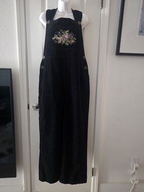 Victorian Trading Co Black Corduroy Floral Embroidered Overalls Size S.
